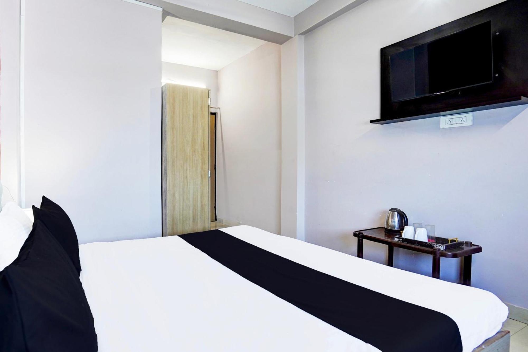 Super Hotel O Blw Kakarmatta Near Banaras Junction Benares Buitenkant foto